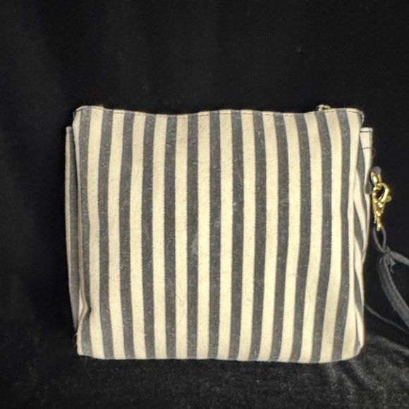 Chic Striped and Polka Dot Clutch with 'Hello Beautiful' Design - Picture 3 of 5